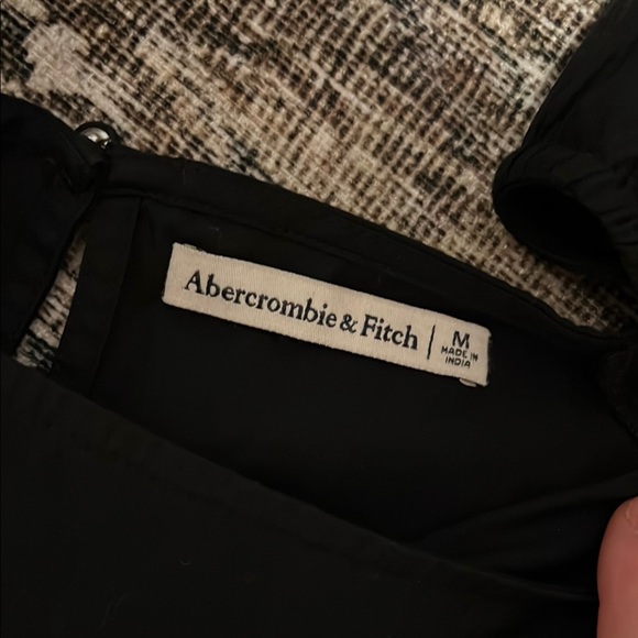 Elegant Black Women's Top - Picture 2 of 3